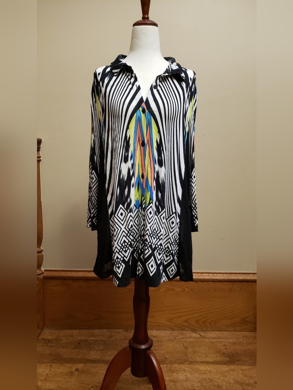 Black & White Geometric Tunic with Vibrant Accents